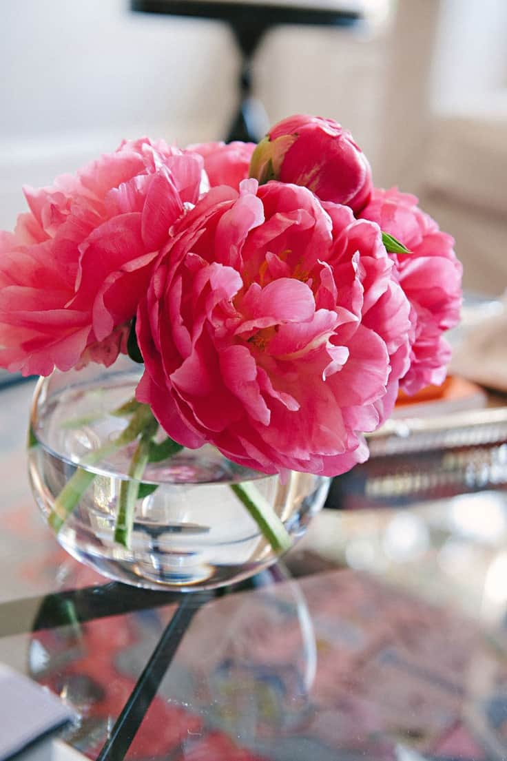 bold colored flowers Fun DéCor Ways to Bring Good Luck to Your Home